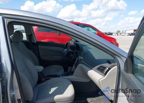 2017 Hyundai Elantra Se z USA, uszkodzony, nr VIN 5NPD84LF5HH004951